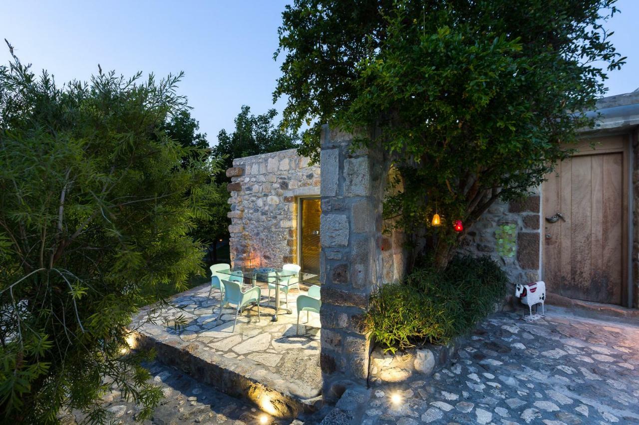 Muazzo Creta Stone House, Nature Escape With Pool, By Thinkvilla Pigi  Exterior photo